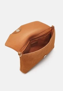 Anna Field LEATHER - Clutch - Cognac 10 Anna Field LEATHER - Clutch - Cognac -Anna Field 0a91b970a7e74fc7adf013e82b202cb8