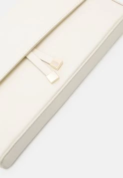 Anna Field Clutch - Off-white 12 Anna Field Clutch - Off-white -Anna Field 954e9aebdd0b42d4aca010fa6094738a
