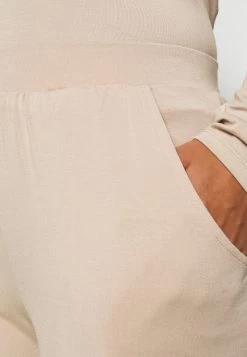 Anna Field Nachtwäsche Set - Taupe 13 Anna Field Nachtwäsche Set - Taupe -Anna Field a797616667e34a01b77e22859818f618